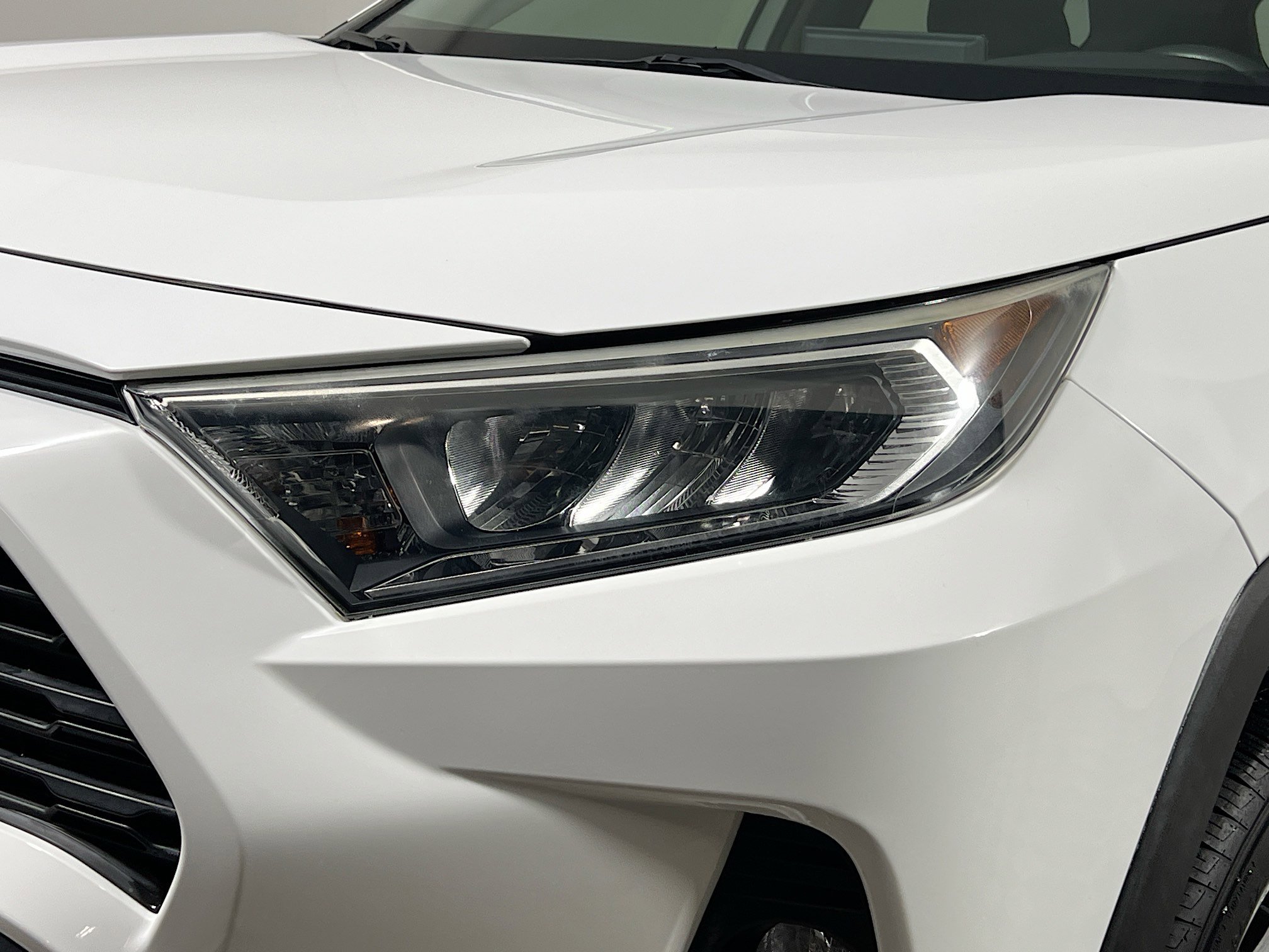 Used 2020 Toyota RAV4 XLE w/ Convenience Package image 12