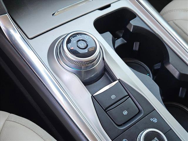 Used 2021 Ford Explorer Platinum w/ Equipment Group 601A AWD/4WD image 18