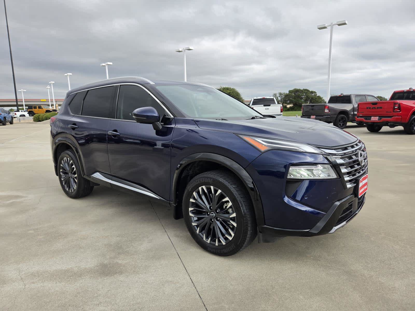 Used 2026 Nissan Rogue Platinum w/ Tech Package AWD/4WD image 7
