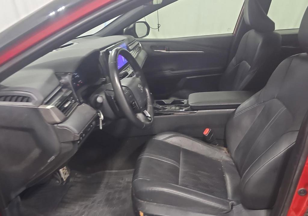Used 2025 Toyota Camry XSE image 4