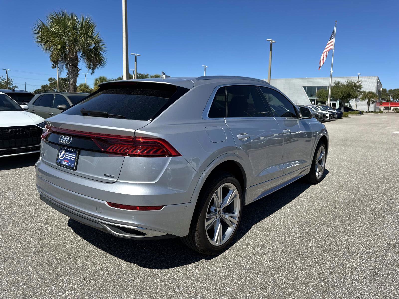 Used 2022 Audi Q8 Premium Plus image 6