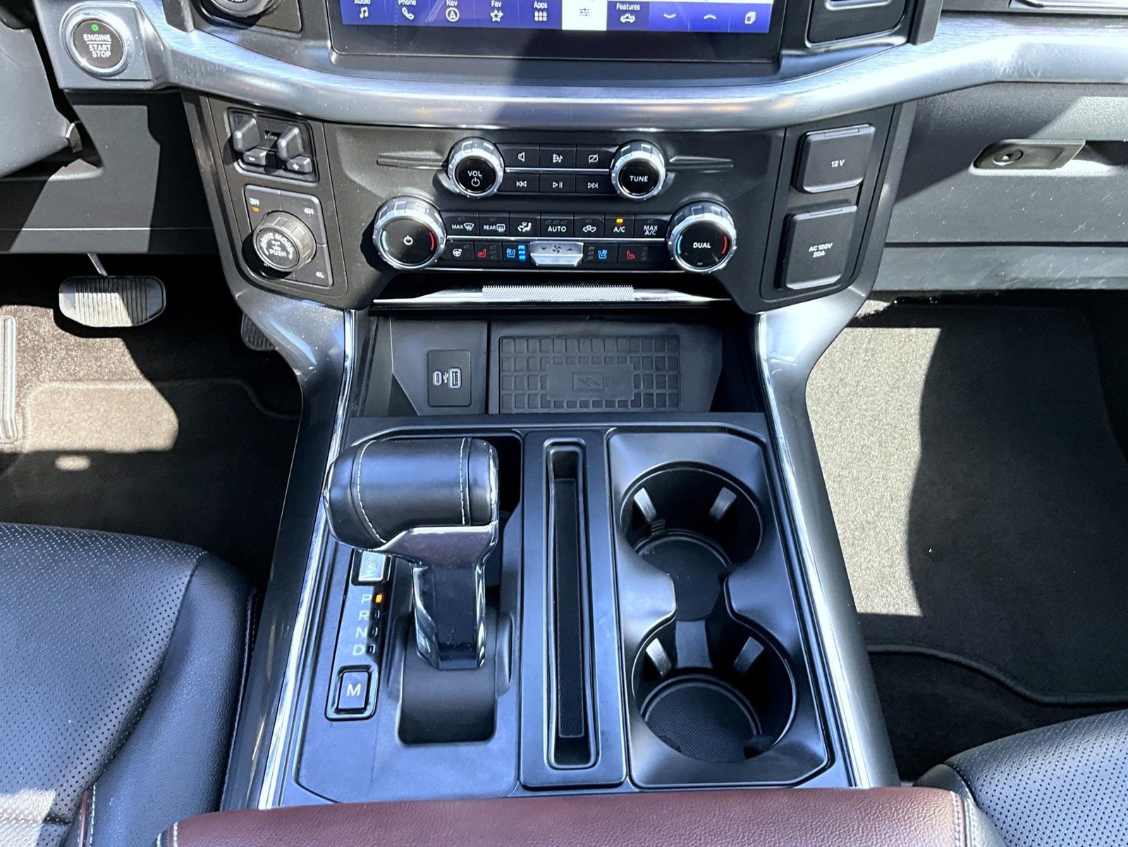 Used 2022 Ford F150 Lariat w/ Equipment Group 502A High AWD/4WD image 16