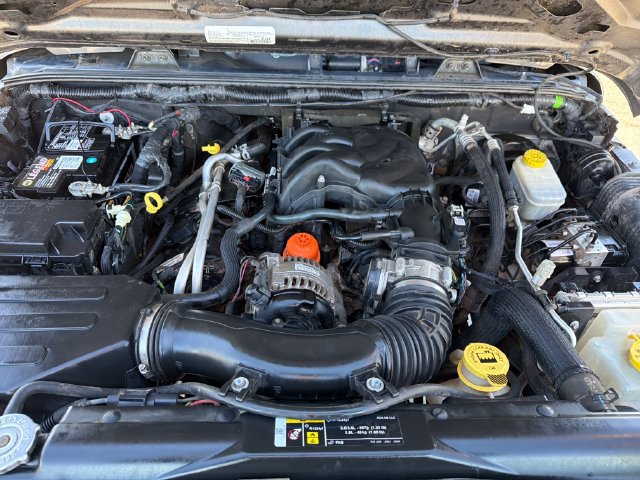 Used 2018 Jeep Wrangler Unlimited Sport w/ Connectivity Group AWD/4WD image 29