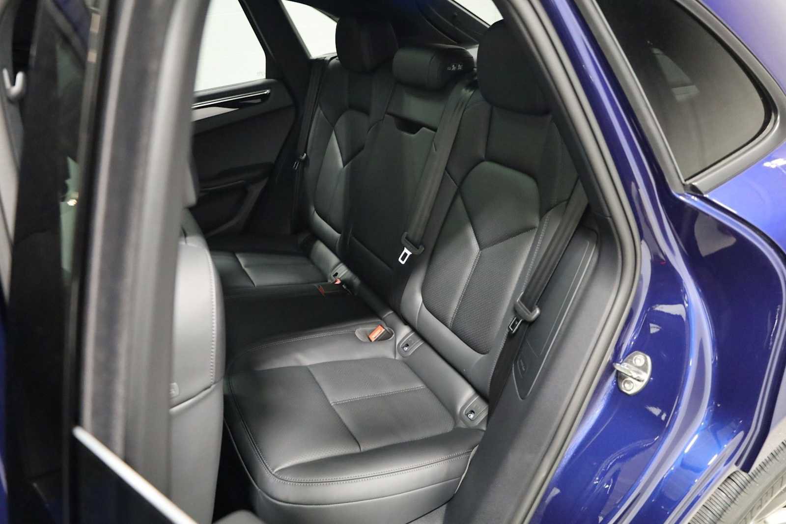 New 2026 Porsche Macan image 36