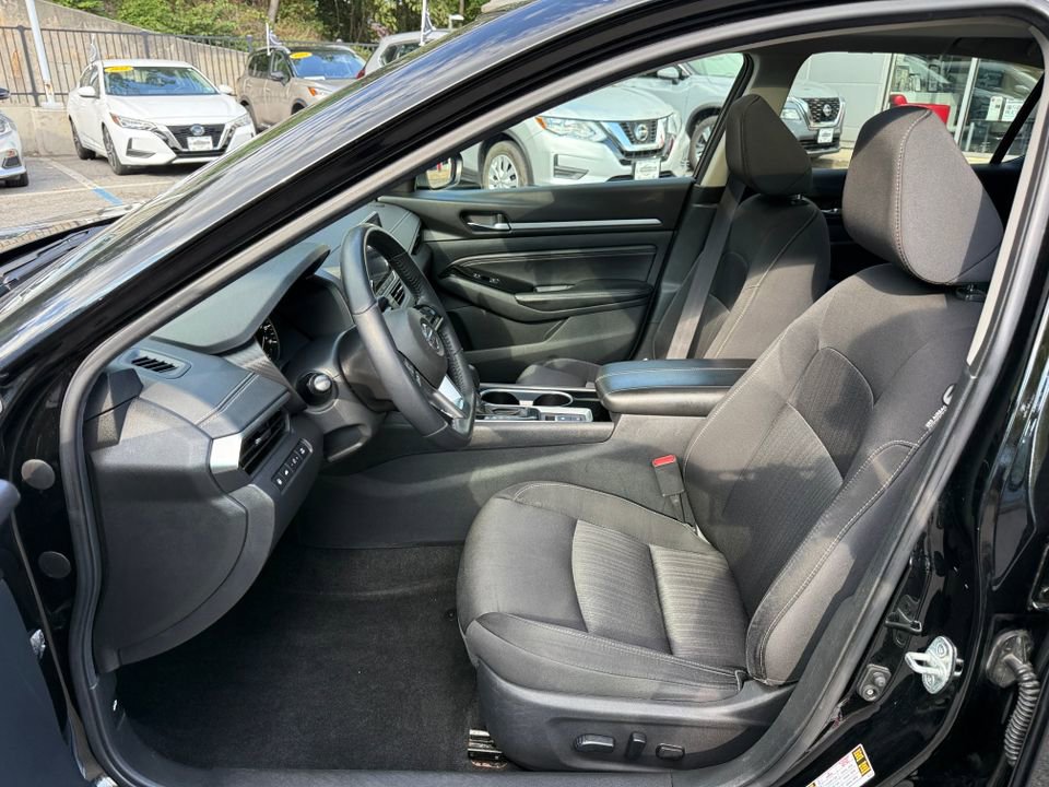 Used 2020 Nissan Altima 2.5 SV AWD/4WD image 9