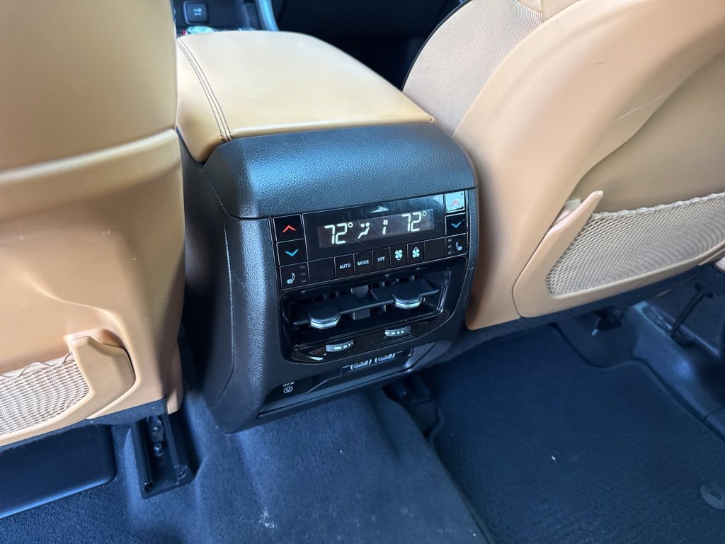 Used 2021 Jeep Grand Cherokee L Summit w/ Luxury Tech Group V image 40