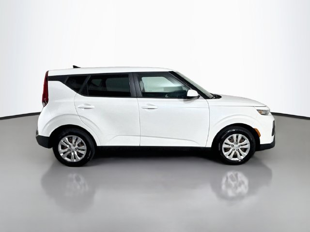 Used 2021 Kia Soul LX FWD image 11