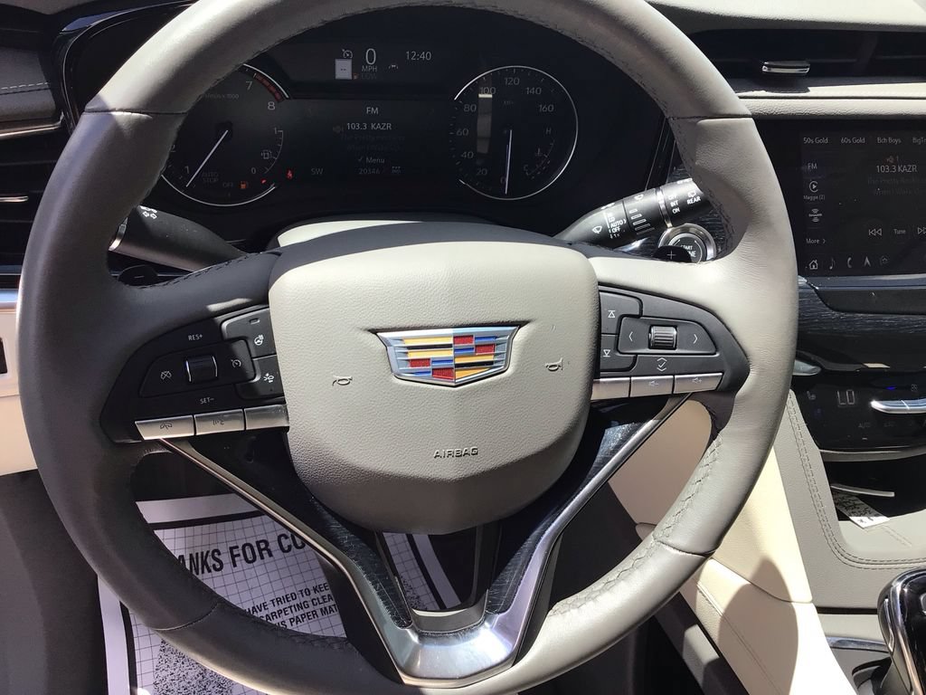 Used 2024 Cadillac XT6 Premium Luxury AWD/4WD image 17