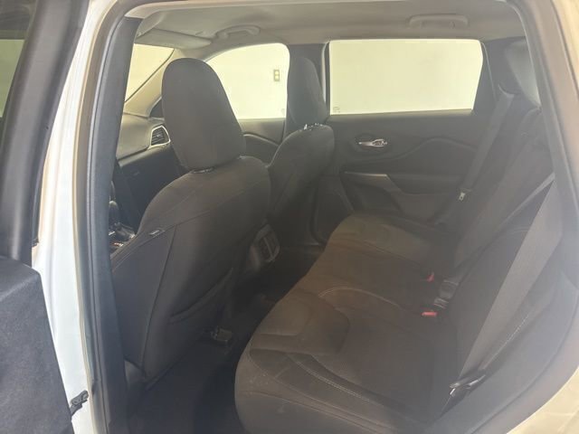 Used 2021 Jeep Cherokee Latitude image 16