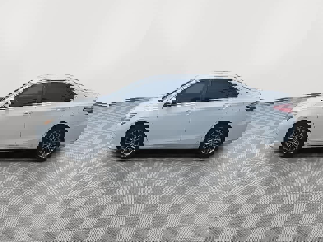 Used 2015 Toyota Camry SE FWD image 5