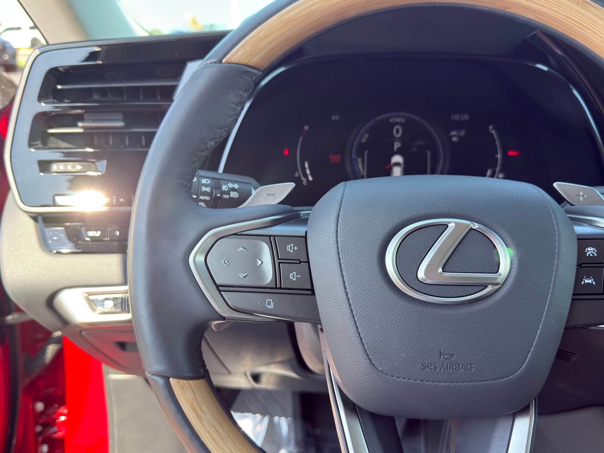 Used 2024 Lexus RX 350h AWD/4WD image 18