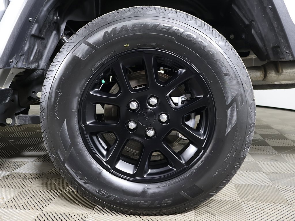 Used 2023 Jeep Gladiator Overland image 14