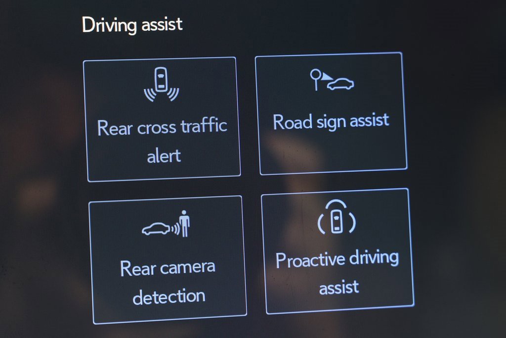 Used 2025 Lexus GX 550 image 40