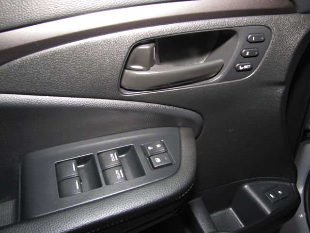 Certified 2025 Honda Passport EX-L image 12