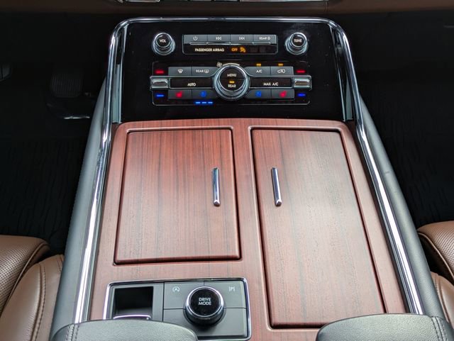 Certified 2023 Lincoln Navigator Reserve RWD image 19