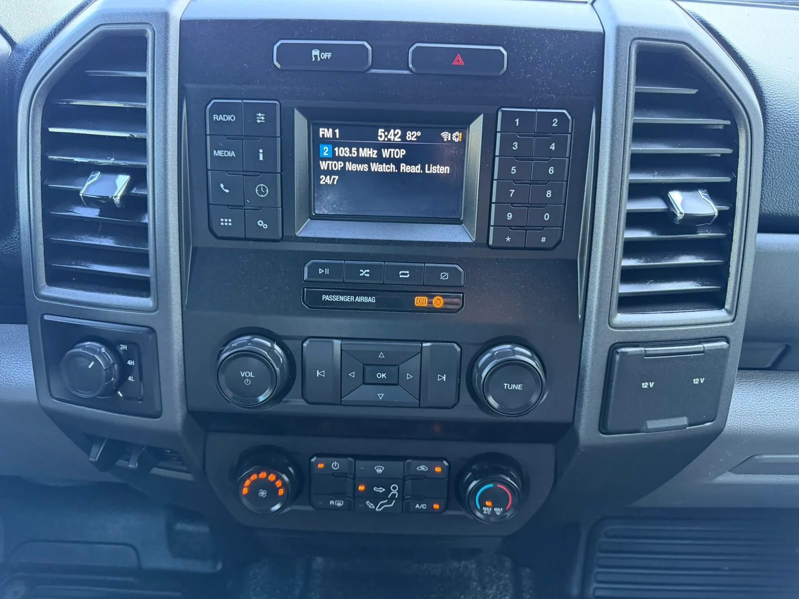 Used 2020 Ford F250 XL w/ Power Equipment Group AWD/4WD image 16