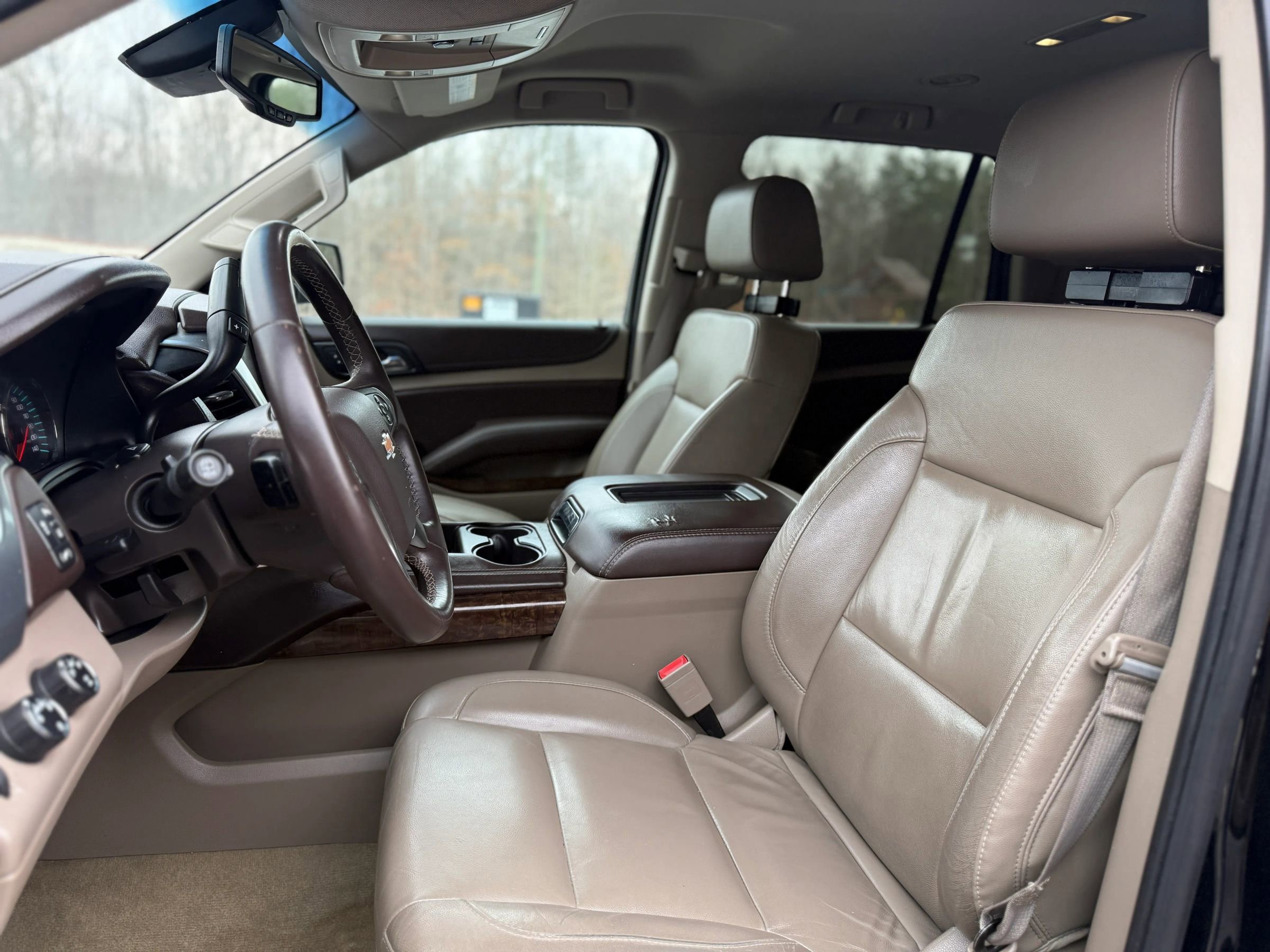 Used 2015 Chevrolet Tahoe LT image 2