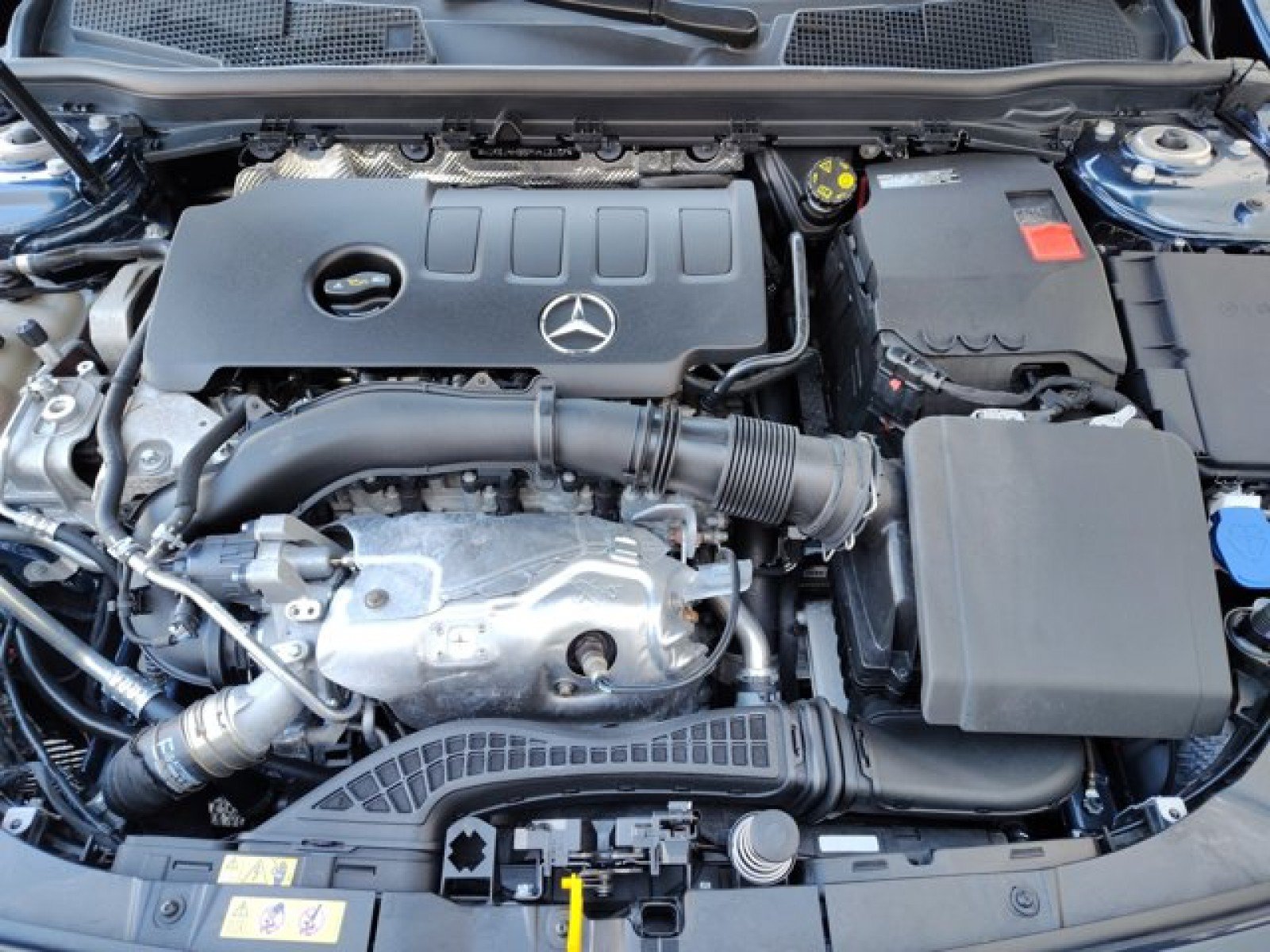 Used 2023 Mercedes-Benz CLA 250 4MATIC image 9