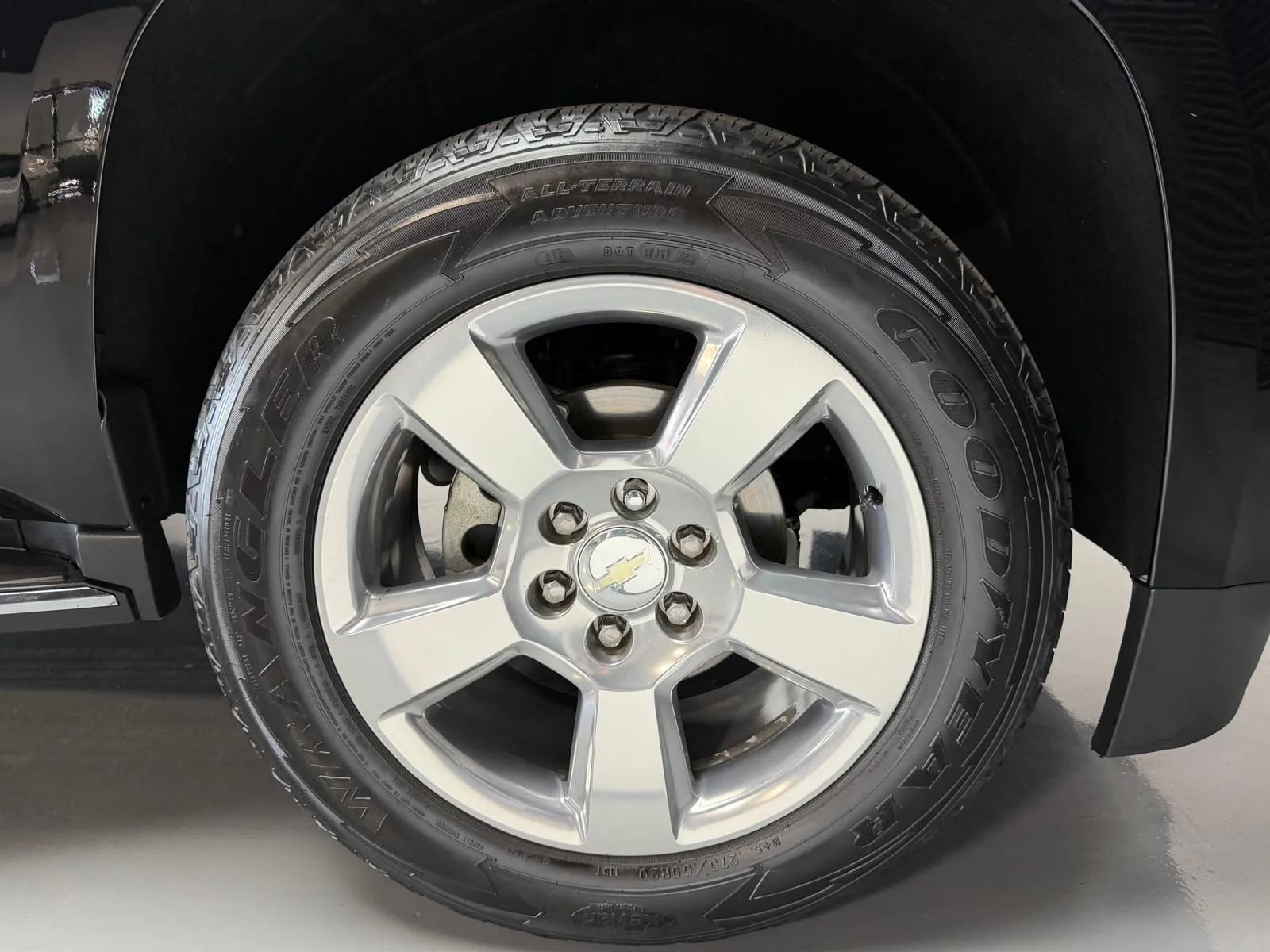 Used 2019 Chevrolet Tahoe Premier w/ Max Trailering Package AWD/4WD image 9