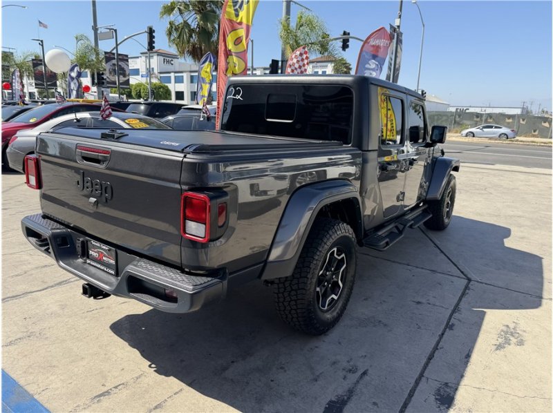 Used 2023 Jeep Gladiator Sport AWD/4WD image 6