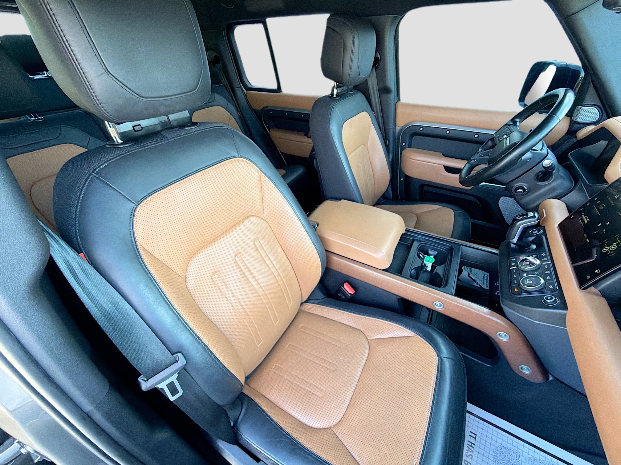 Used 2023 Land Rover Defender 130 X AWD/4WD image 14