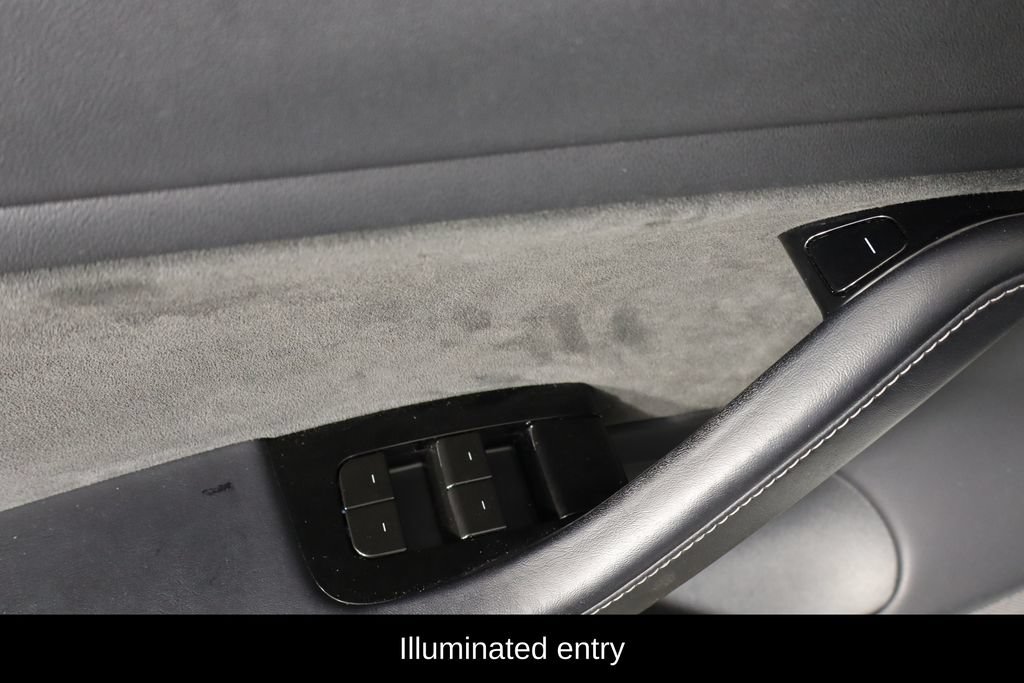 Used 2018 Tesla Model 3 Long Range RWD image 14
