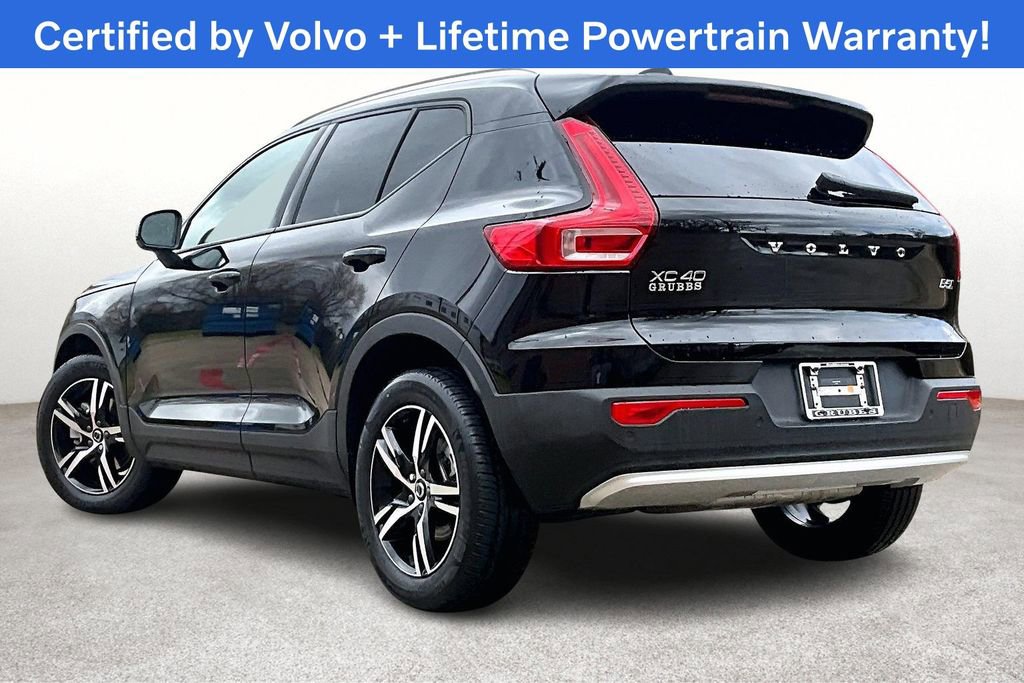 Certified 2023 Volvo XC40 B5 Core image 16