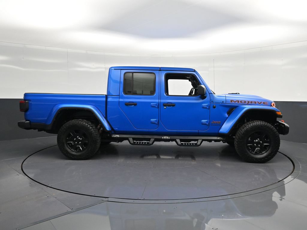 Used 2023 Jeep Gladiator Mojave w/ LED Lighting Group AWD/4WD image 4