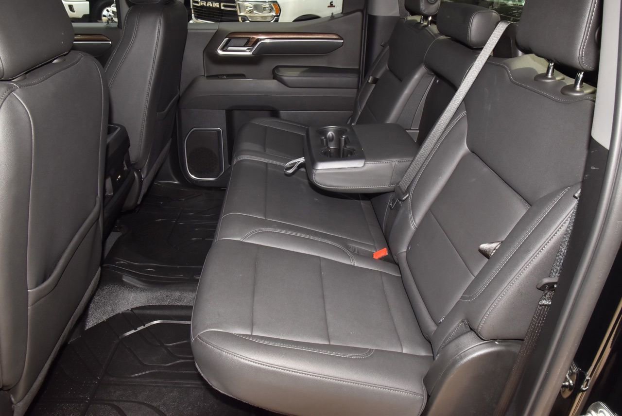 Used 2025 Chevrolet Silverado 1500 RST w/ Convenience Package II AWD/4WD image 14