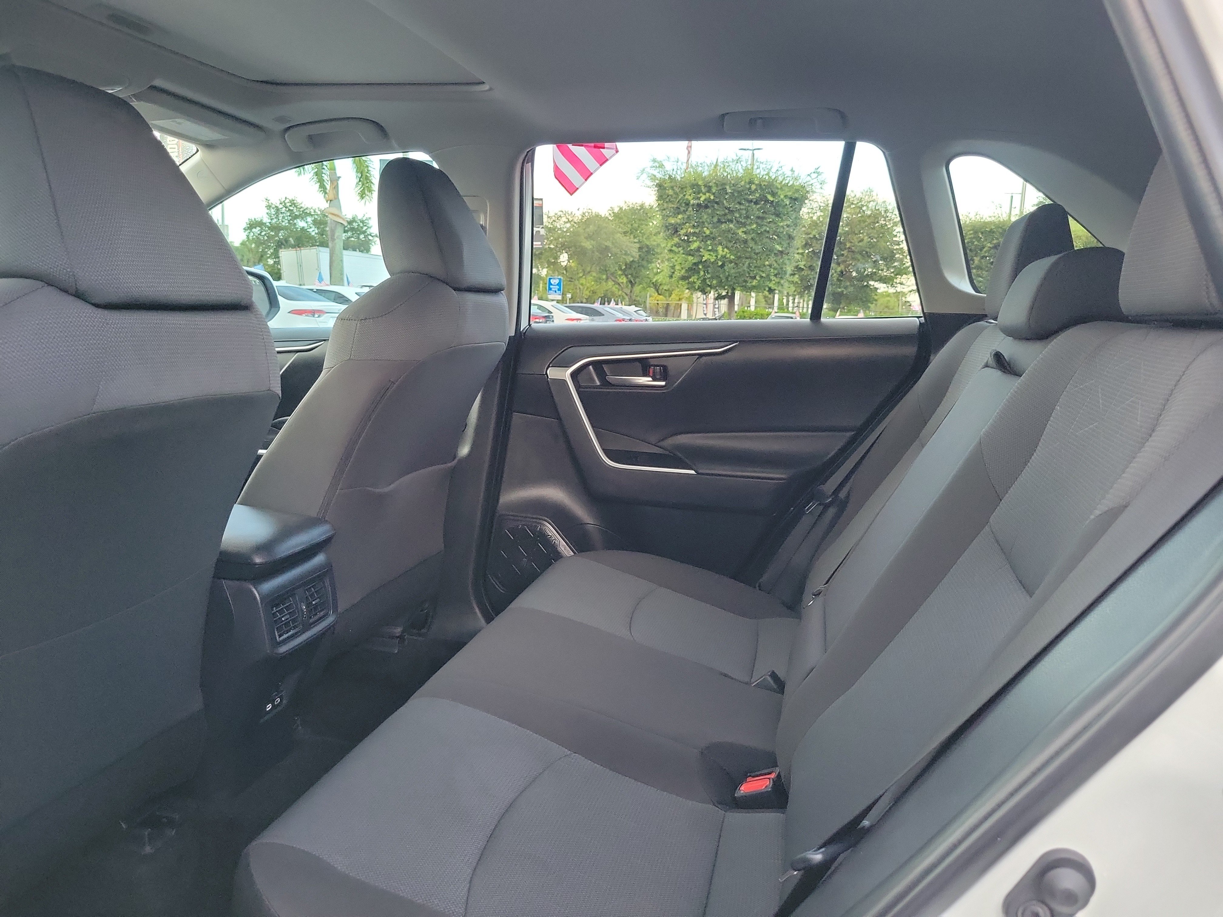 Used 2025 Toyota RAV4 XLE w/ Convenience Package FWD image 18