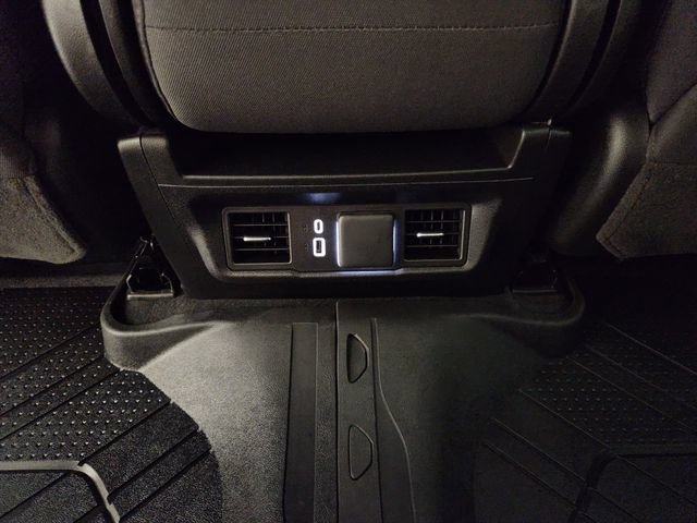 Used 2023 Chevrolet Silverado 1500 LT RWD image 29