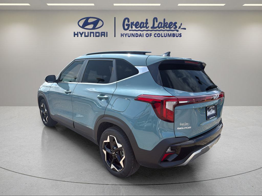 Used 2024 Kia Seltos EX AWD/4WD image 3