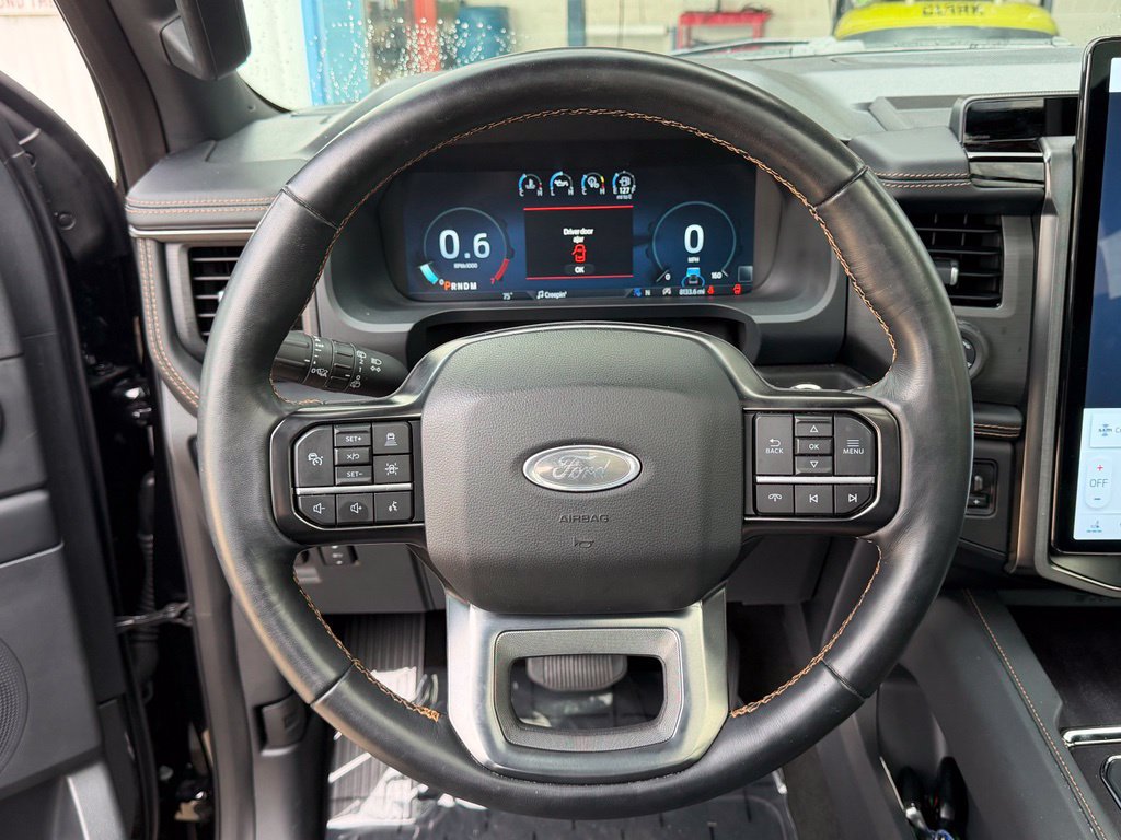 Used 2024 Ford Expedition Platinum RWD image 26