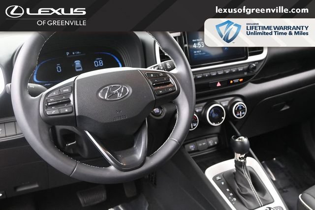 Used 2024 Hyundai Venue Limited FWD image 21