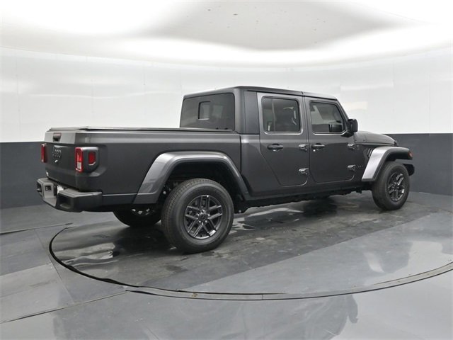 New 2025 Jeep Gladiator Sport image 4