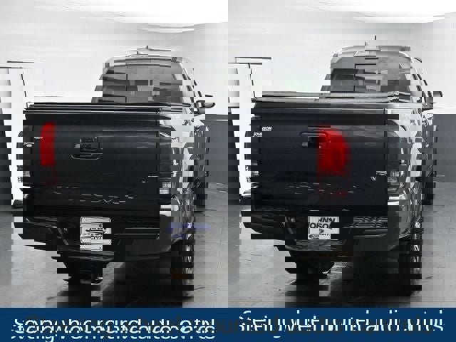 Used 2018 Toyota Tacoma TRD Sport image 11