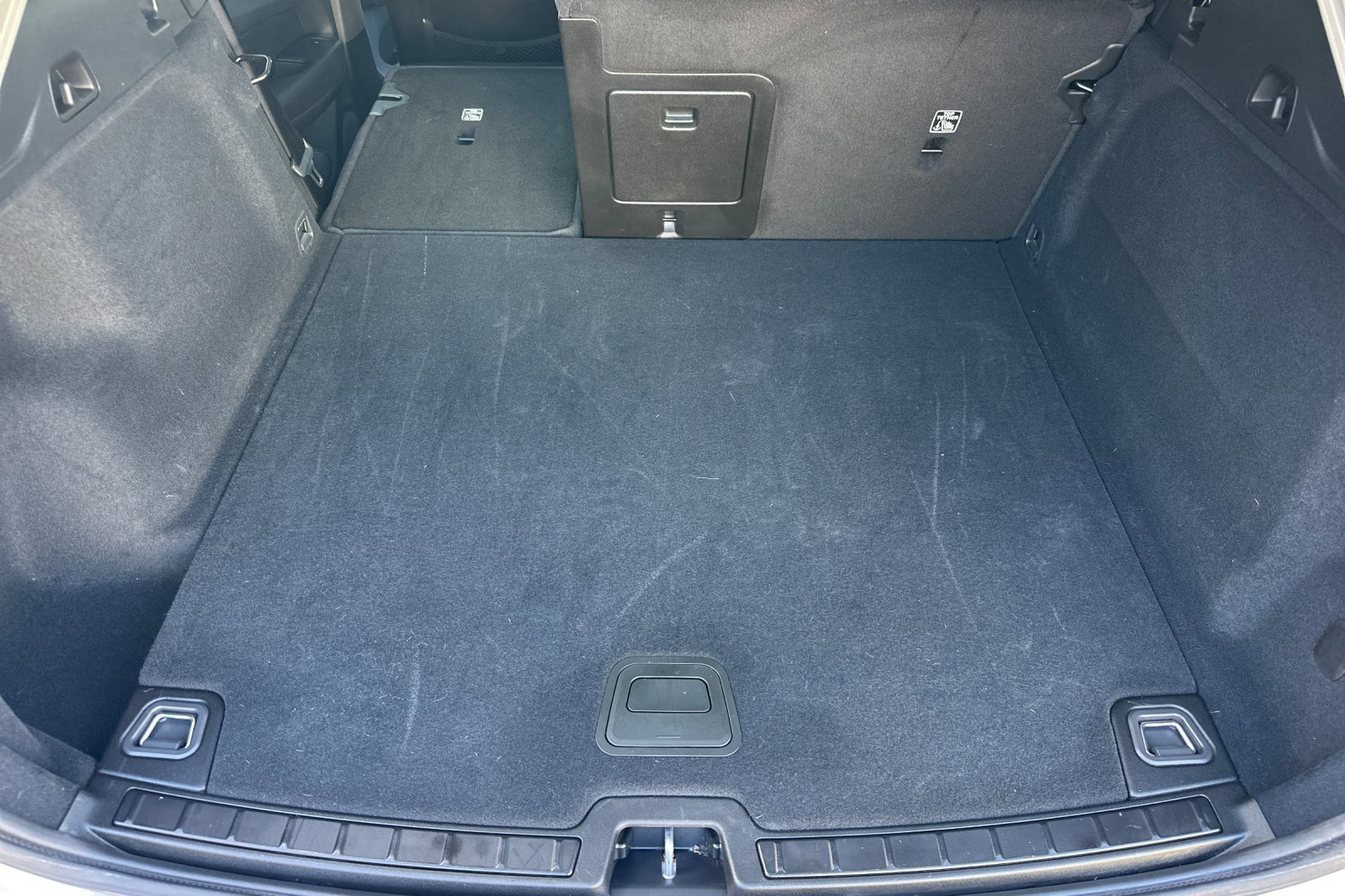 Certified 2025 Volvo XC60 B5 Core AWD/4WD image 18