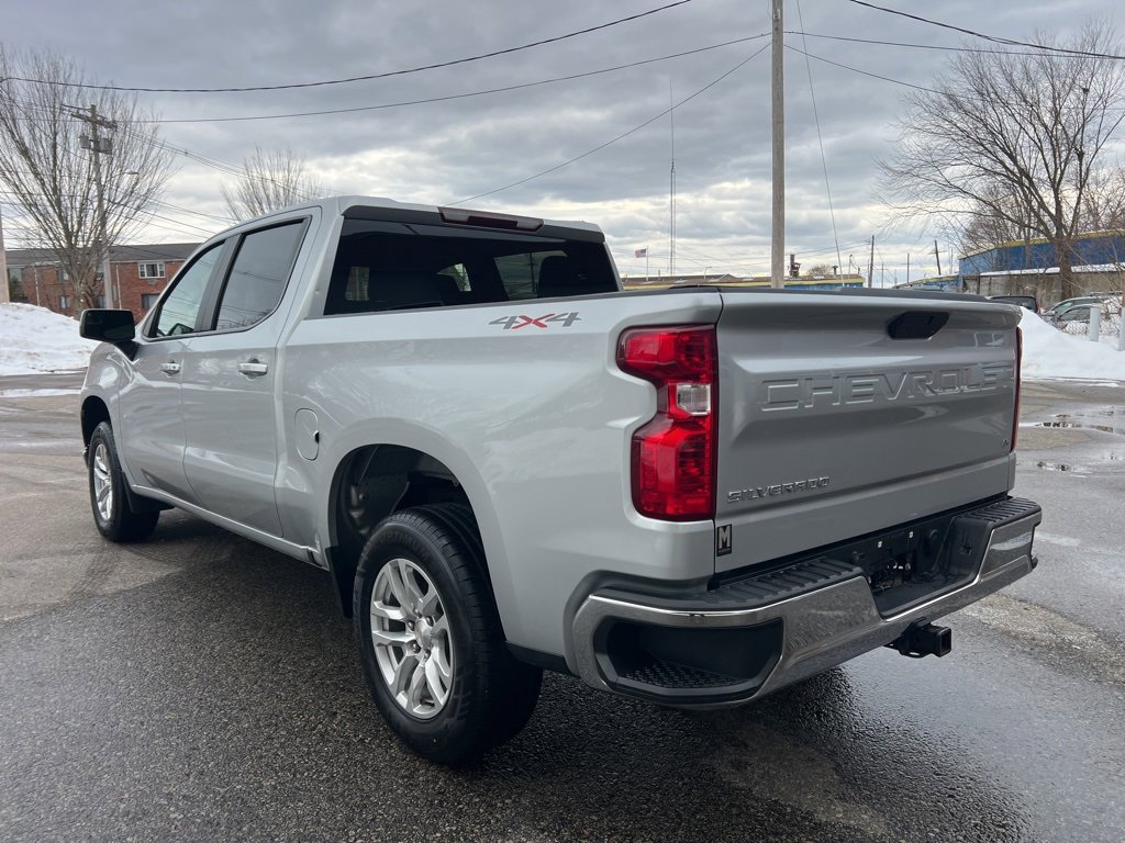 Used 2021 Chevrolet Silverado 1500 LT image 3