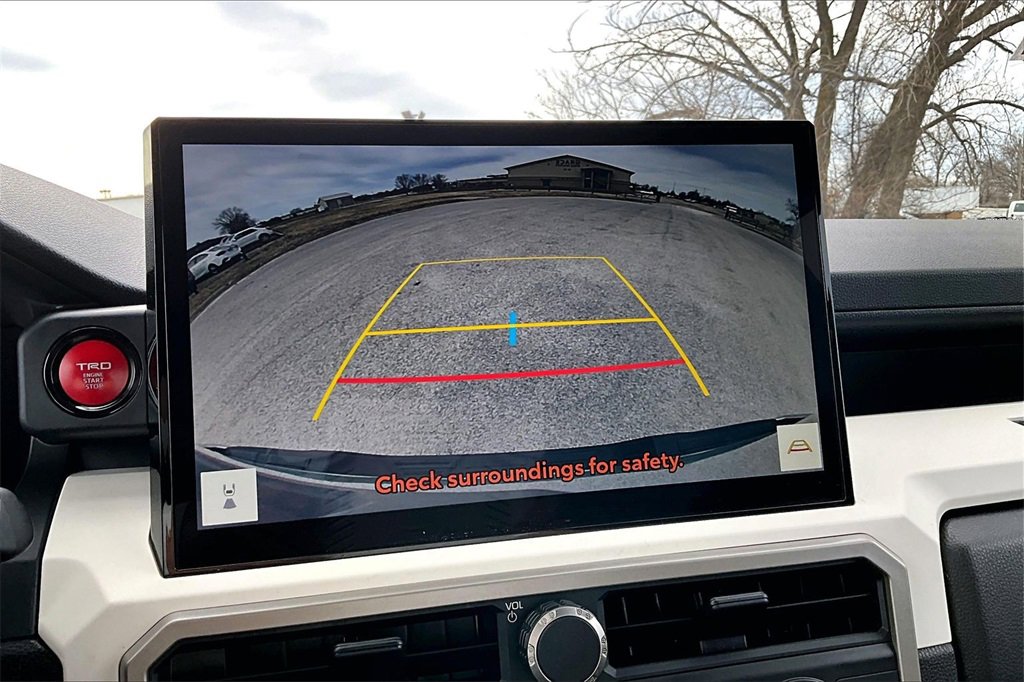 Used 2024 Toyota Tacoma TRD Off-Road image 19