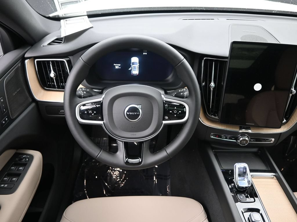 New 2026 Volvo XC60 B5 Plus w/ Protection Package Premier AWD/4WD image 18