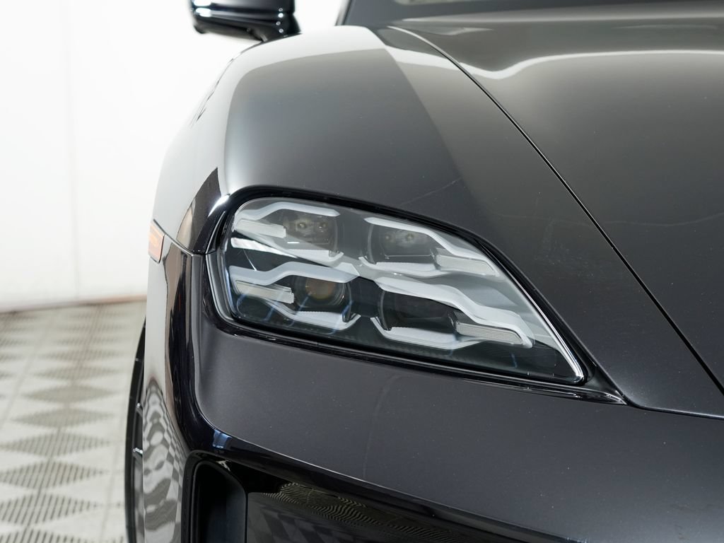 New 2026 Porsche Taycan 4S AWD/4WD image 11