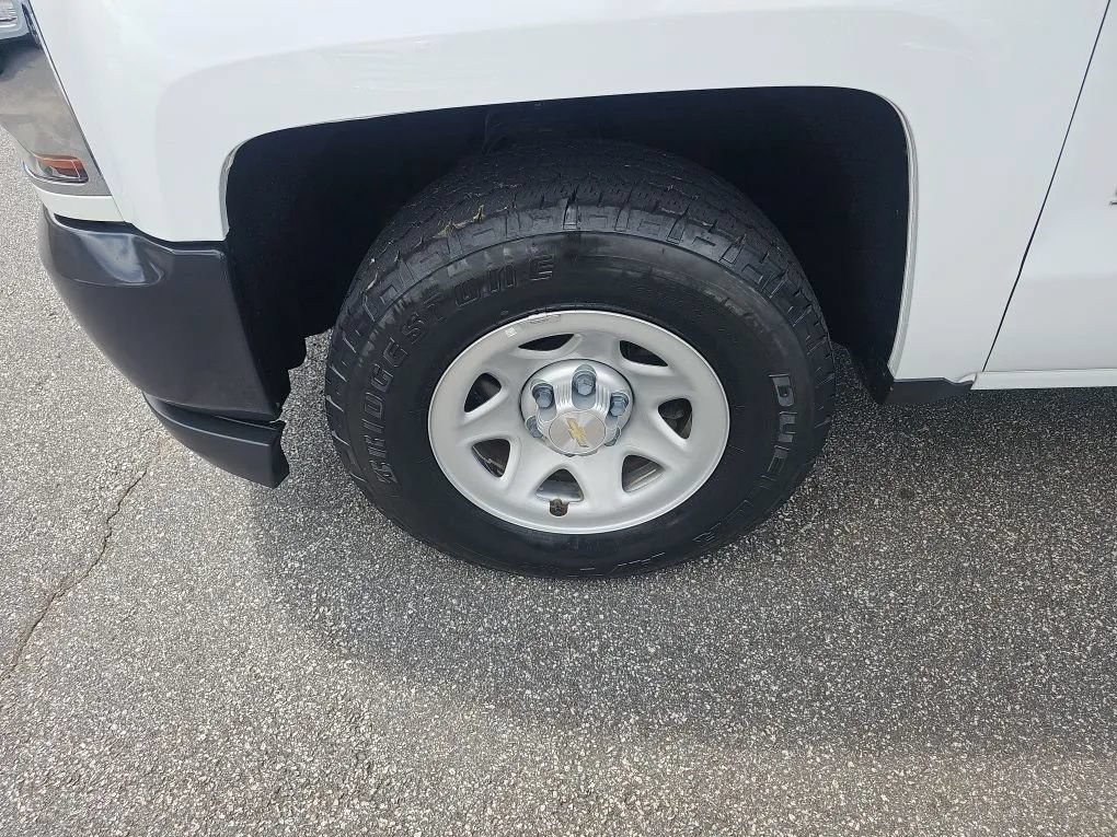 Used 2017 Chevrolet Silverado 1500 W/T w/ Trailering Package RWD image 9