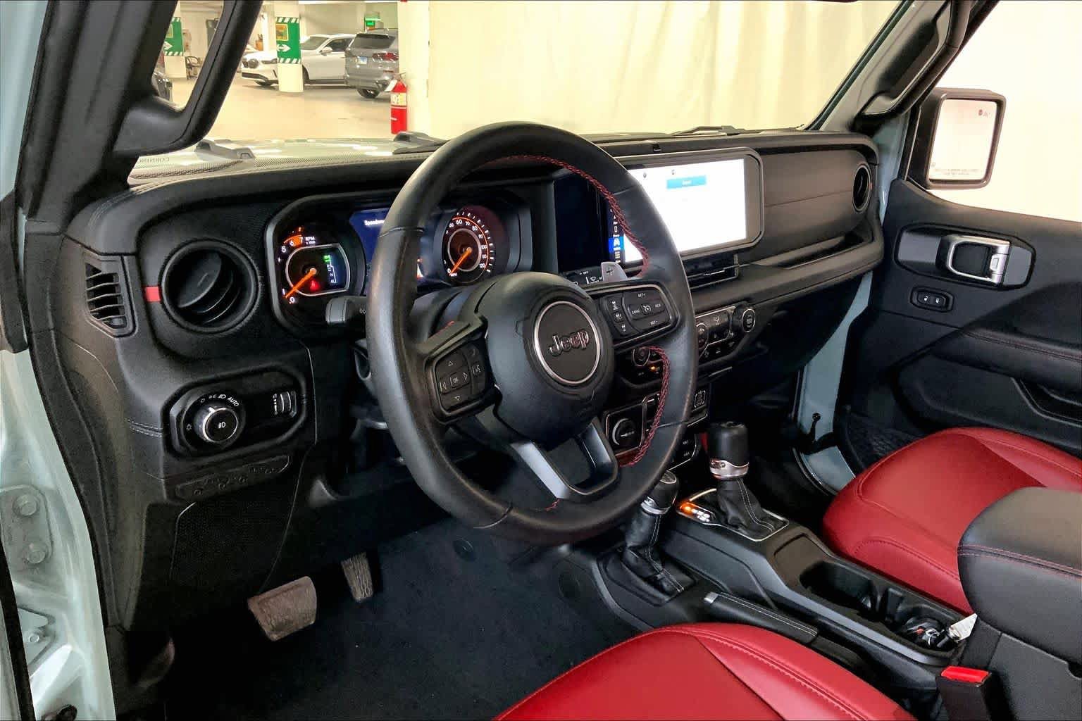Used 2024 Jeep Wrangler Unlimited Rubicon 392 image 17