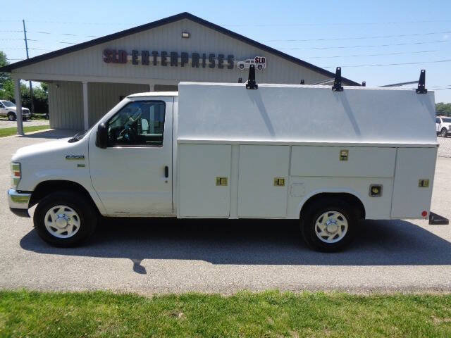 Used 2015 Ford E-350 and Econoline 350 Super Duty w/ Power Windows & Locks Group RWD image 2