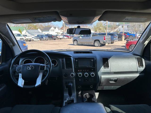 Used 2017 Toyota Sequoia SR5 w/ Sport Appearance Package AWD/4WD image 25