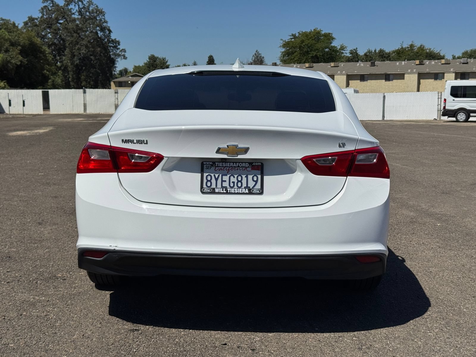 Used 2017 Chevrolet Malibu LT FWD image 4