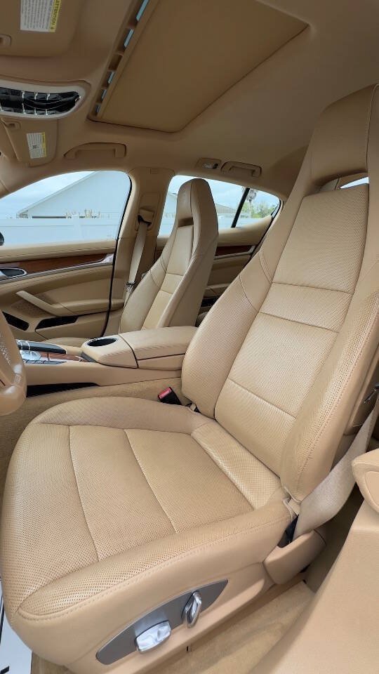 Used 2011 Porsche Panamera 4S AWD/4WD image 11