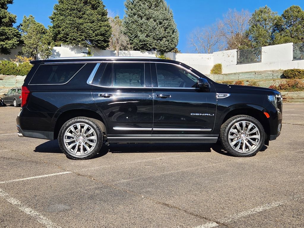 Used 2021 GMC Yukon Denali w/ Denali Premium Package image 2