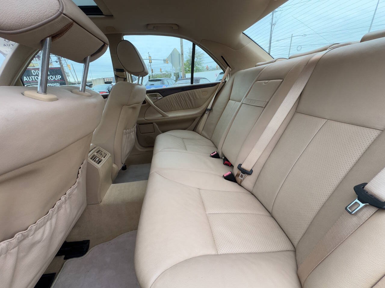Used 2001 Mercedes-Benz E 320 Sedan image 11