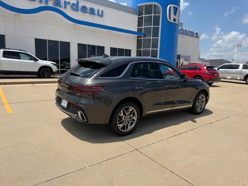 Used 2025 Genesis GV70 2.5T AWD/4WD image 2